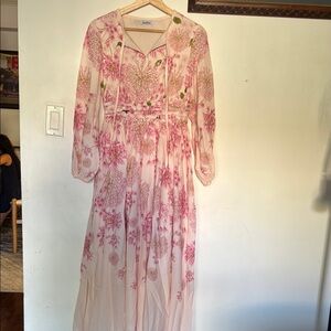 Elegant Pink and White V-Neck Bishop Sleeve Dress